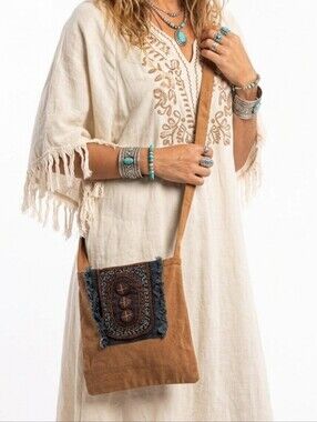 Small Bohemian Suede Crossbody Bag - Tan